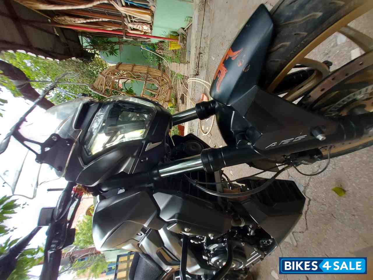 Matte Black Bajaj Dominar 400 ABS BS6
