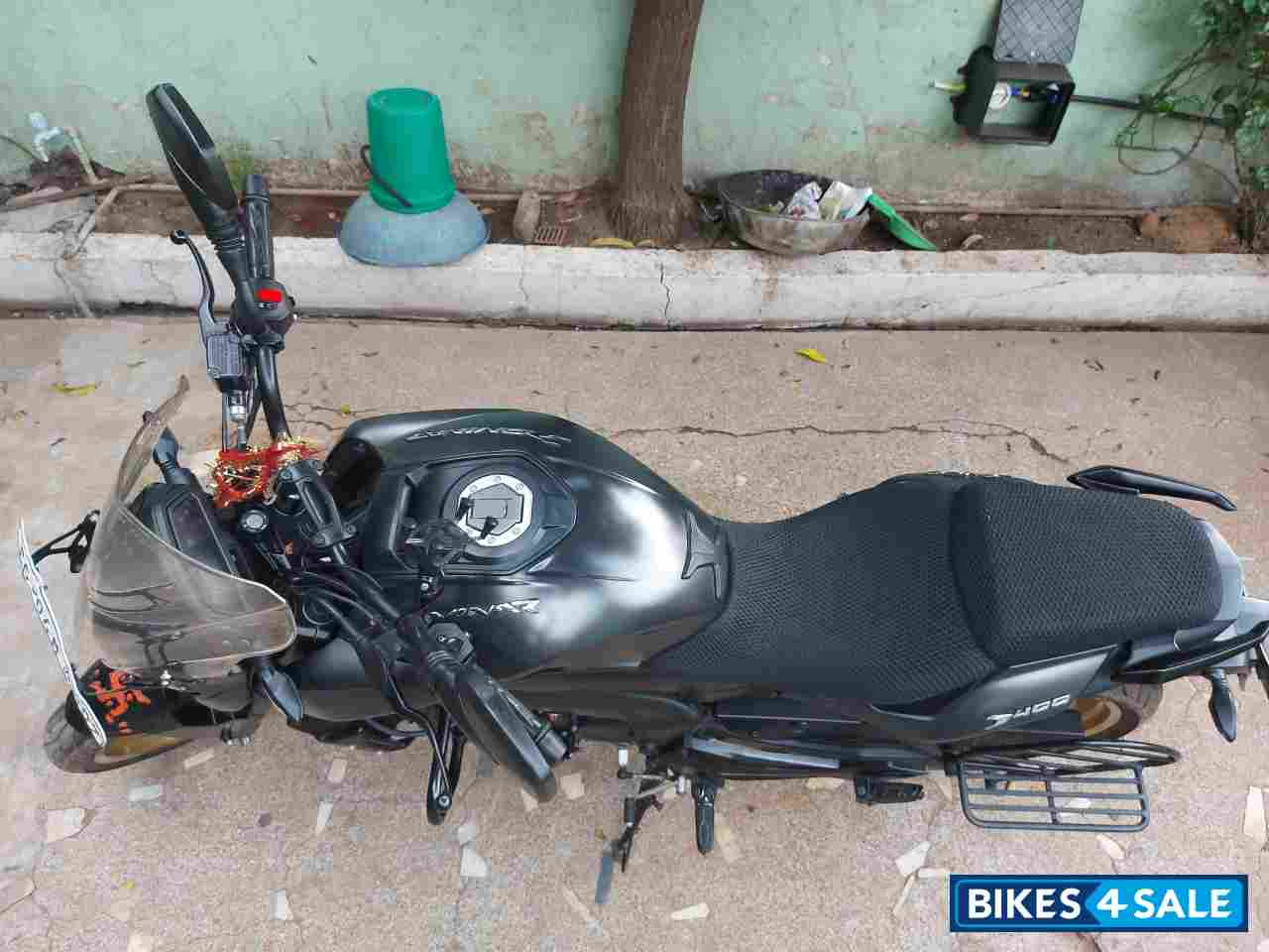 Matte Black Bajaj Dominar 400 ABS BS6