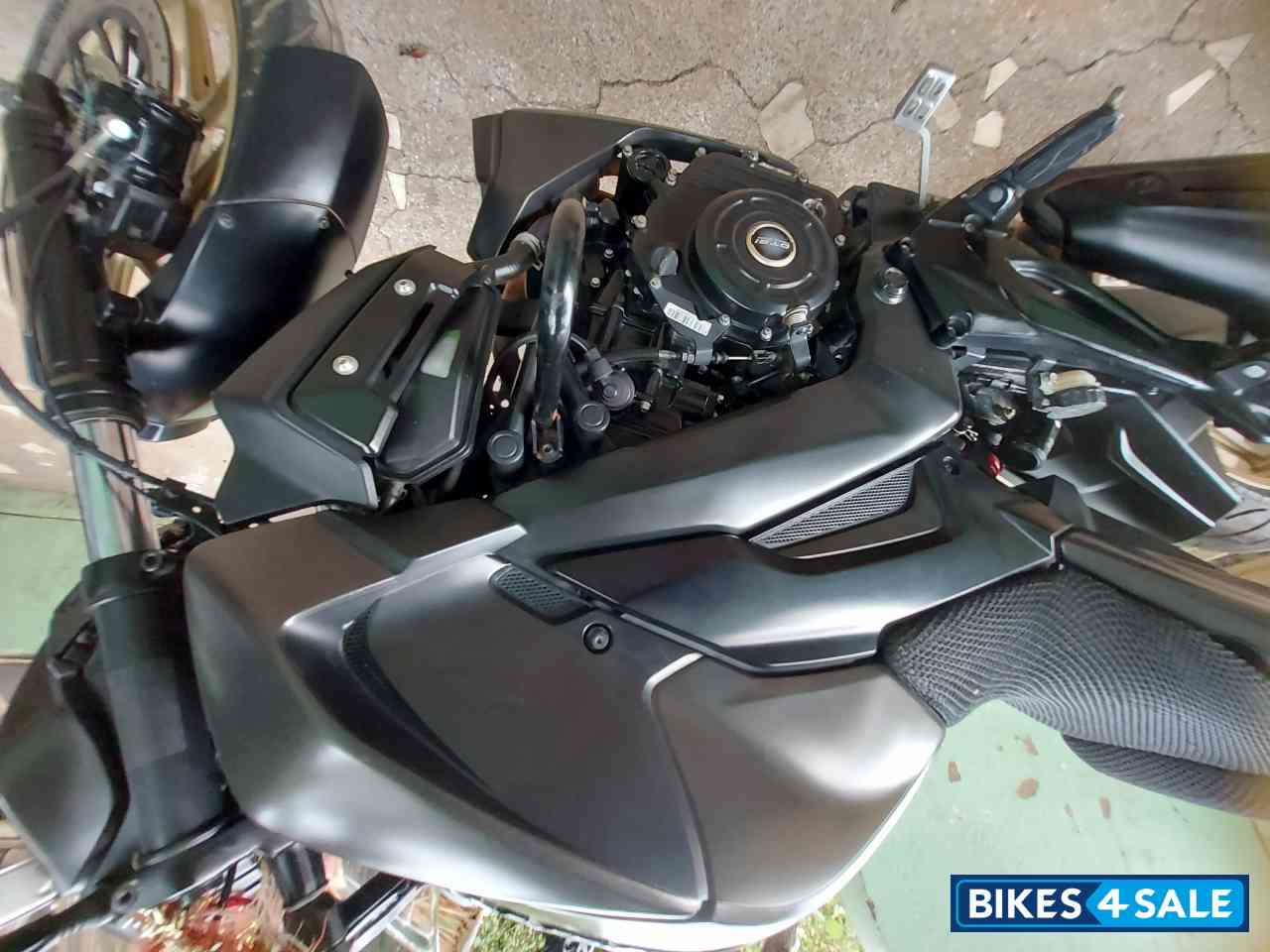 Matte Black Bajaj Dominar 400 ABS BS6