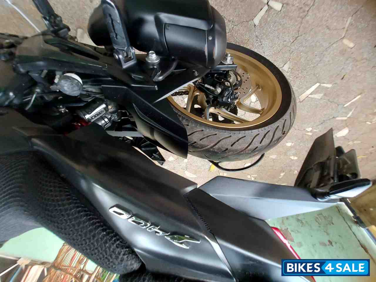 Matte Black Bajaj Dominar 400 ABS BS6
