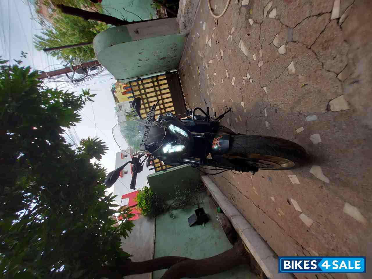 Matte Black Bajaj Dominar 400 ABS BS6