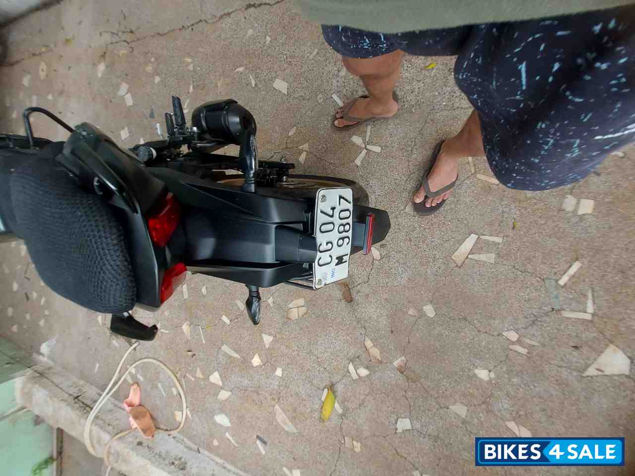 Matte Black Bajaj Dominar 400 ABS BS6