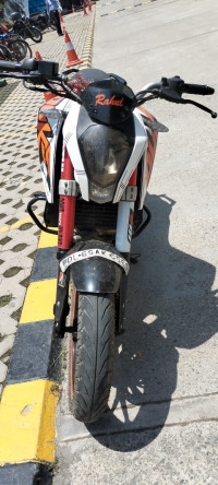 White KTM Duke 200