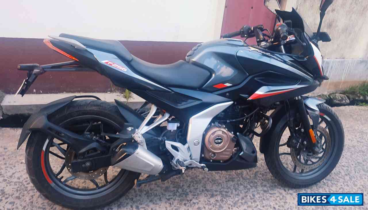 Techno Grey Bajaj Pulsar F250 Techno Grey Bajaj Pulsar F250