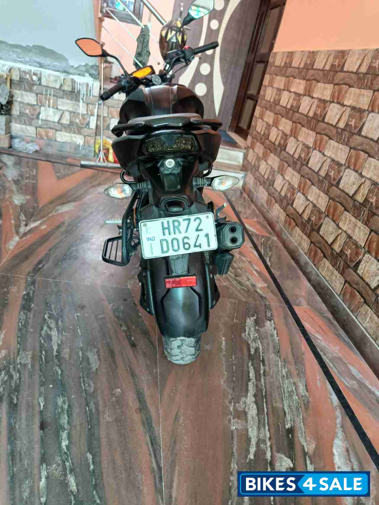Black TVS Apache RTR 160 4V