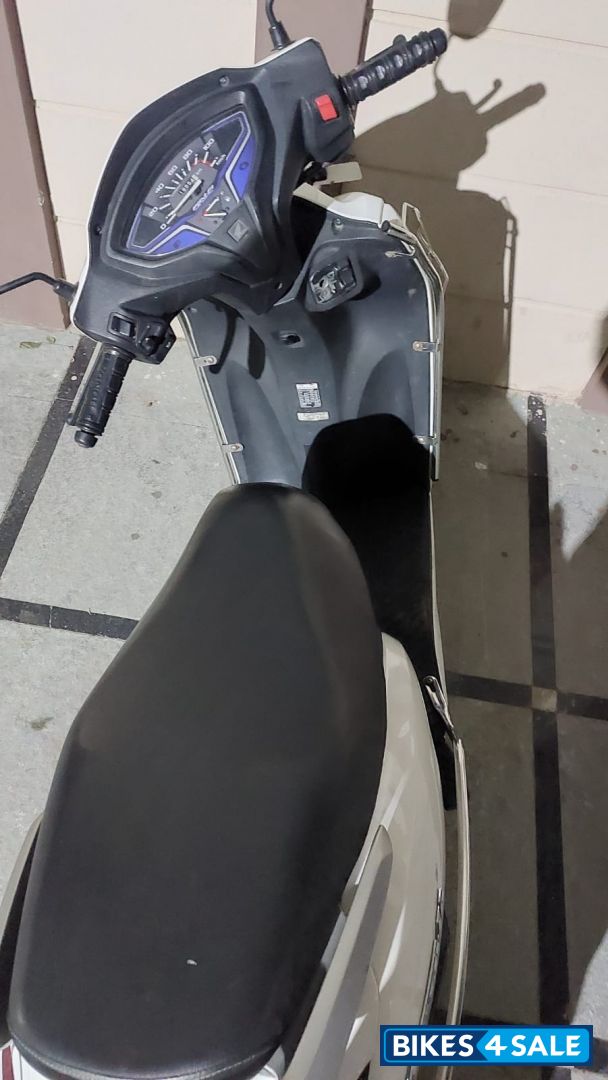 White Honda Activa 6G Std