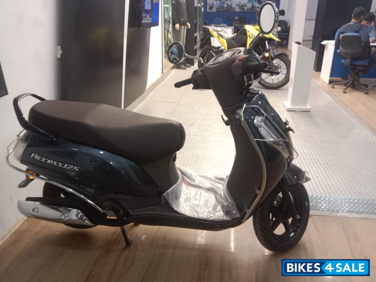 Matt Suzuki Access 125