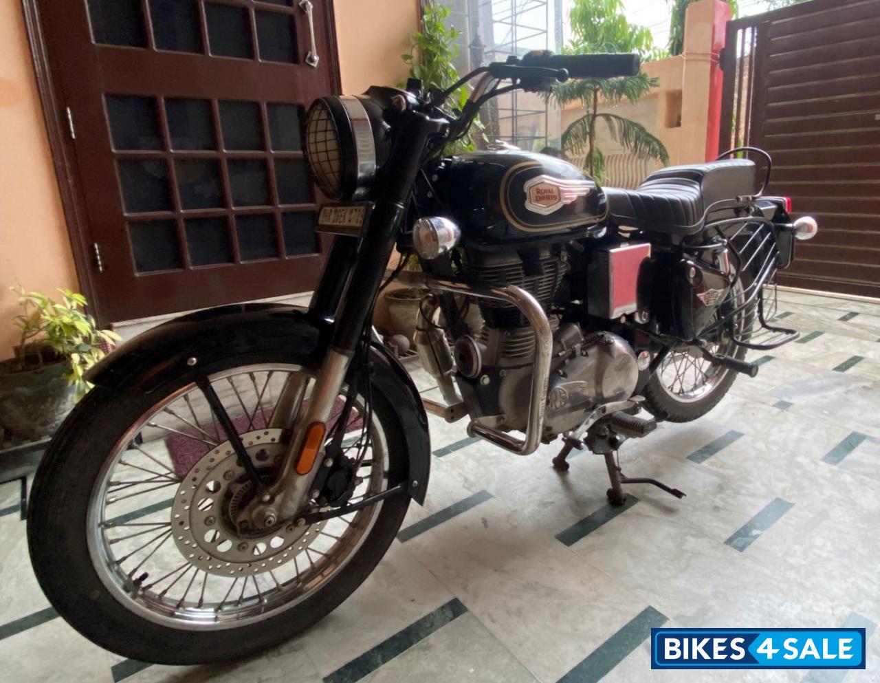 Black Royal Enfield Bullet 350 KS BS6