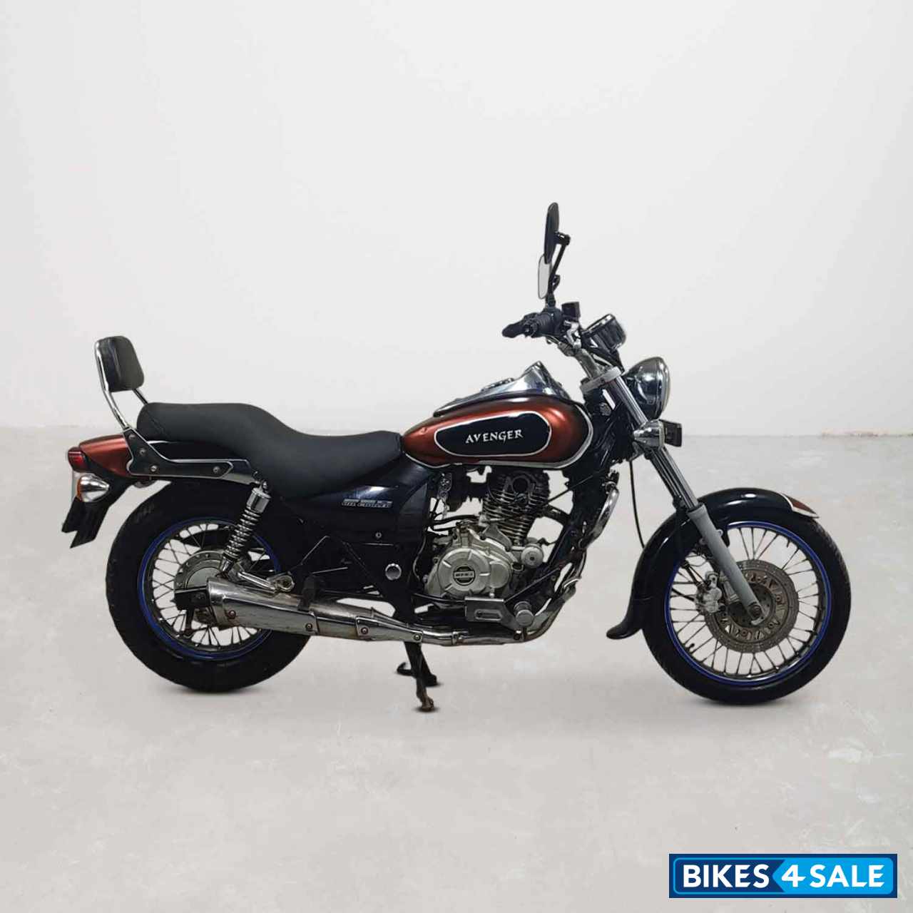 Bajaj Avenger 180 DTS-i
