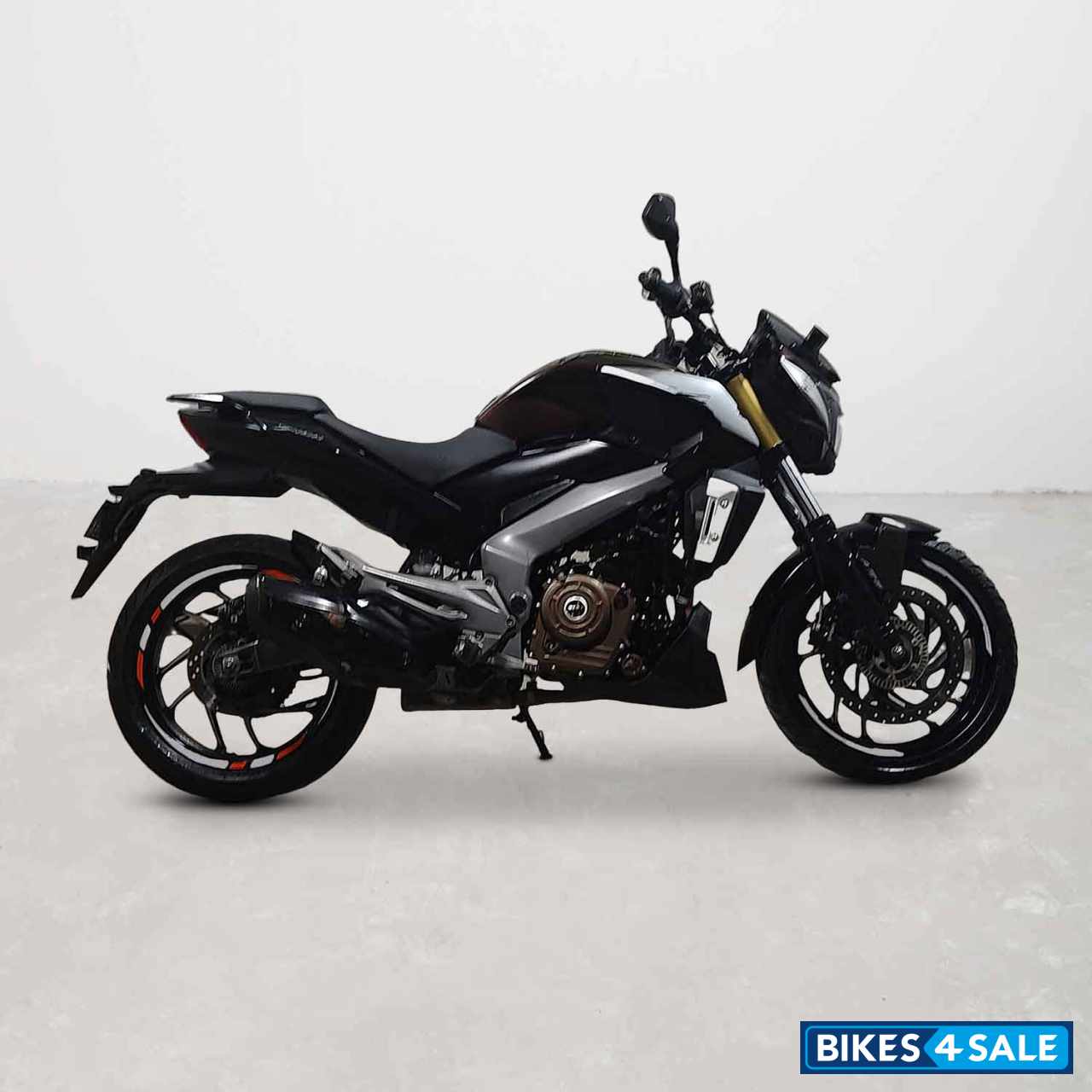Bajaj Dominar 400