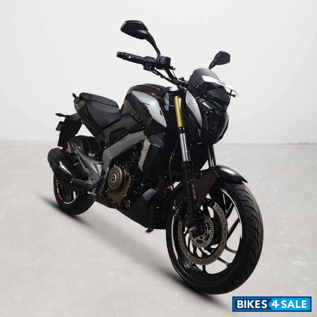 Bajaj Dominar 400