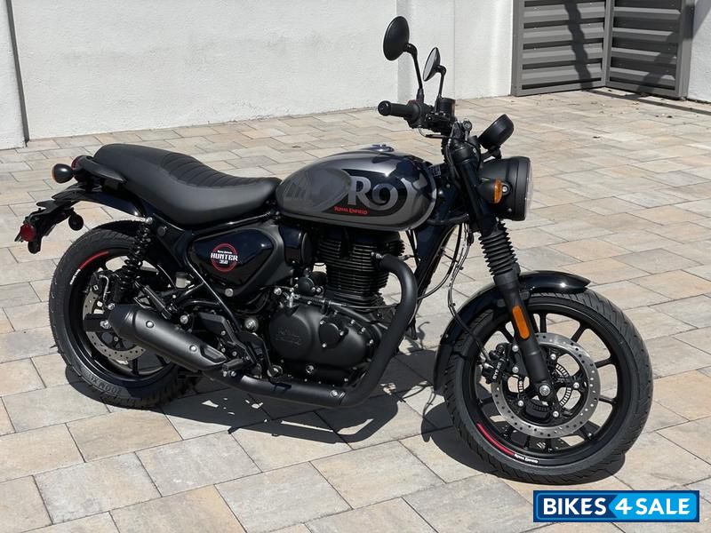 Dapper Grey Royal Enfield Hunter 350 Retro