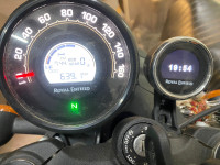 Dapper Grey Royal Enfield Hunter 350 Retro