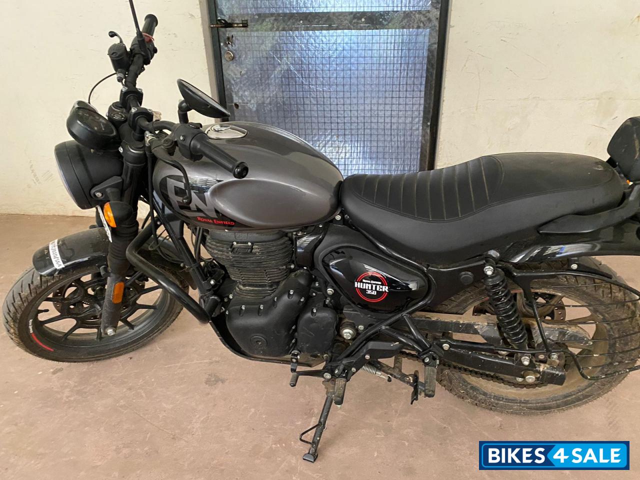 Dapper Grey Royal Enfield Hunter 350 Retro