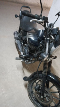 Bajaj Avenger Street 180