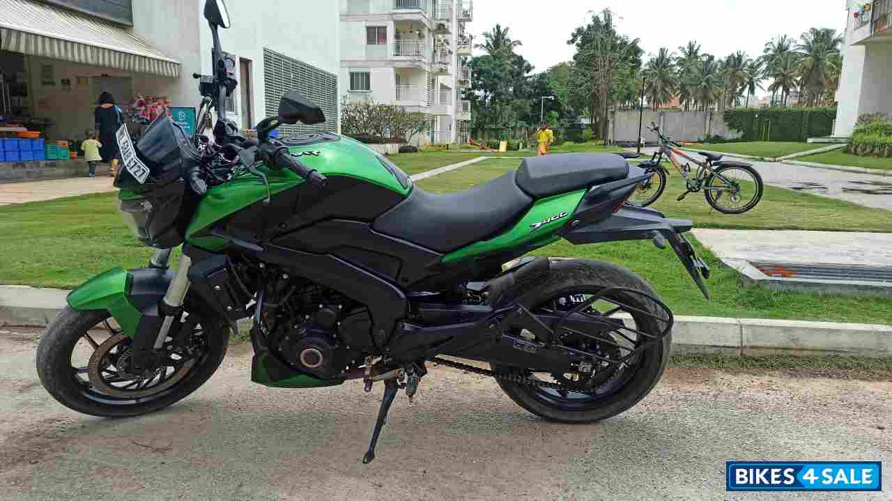Green Bajaj Dominar 400