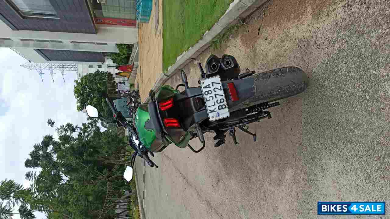 Green Bajaj Dominar 400