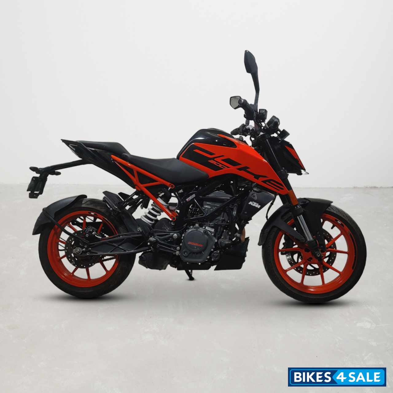 KTM Duke 200