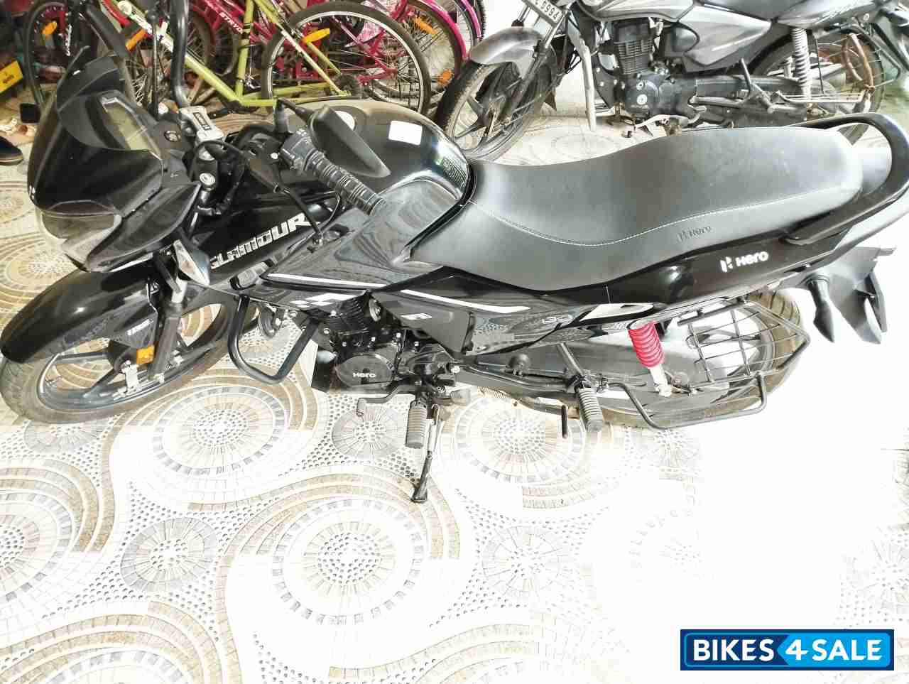 Black Hero Glamour Xtec