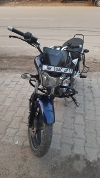 Bajaj V15
