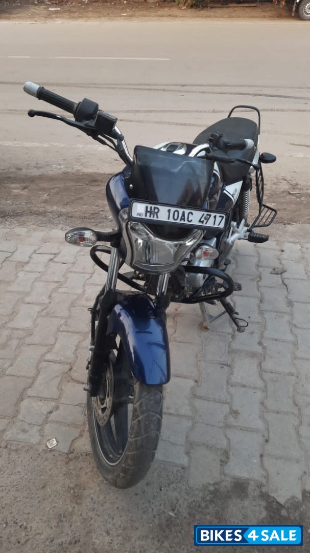 Bajaj V15