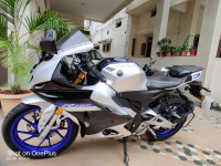 Yamaha R15M