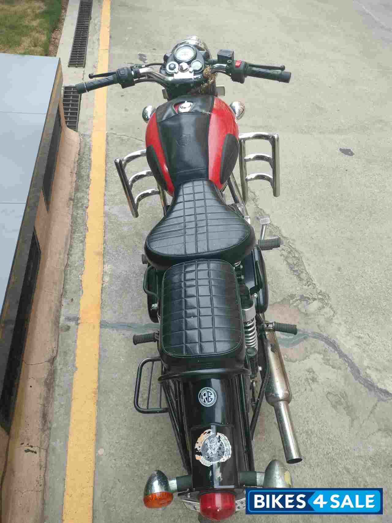 Red Royal Enfield Classic 350 Redditch Red