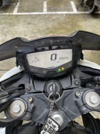 White TVS Apache RTR 200 Fi 4V