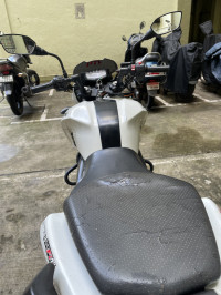 White TVS Apache RTR 200 Fi 4V