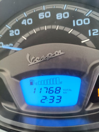 Pearl White Vespa VXL 125