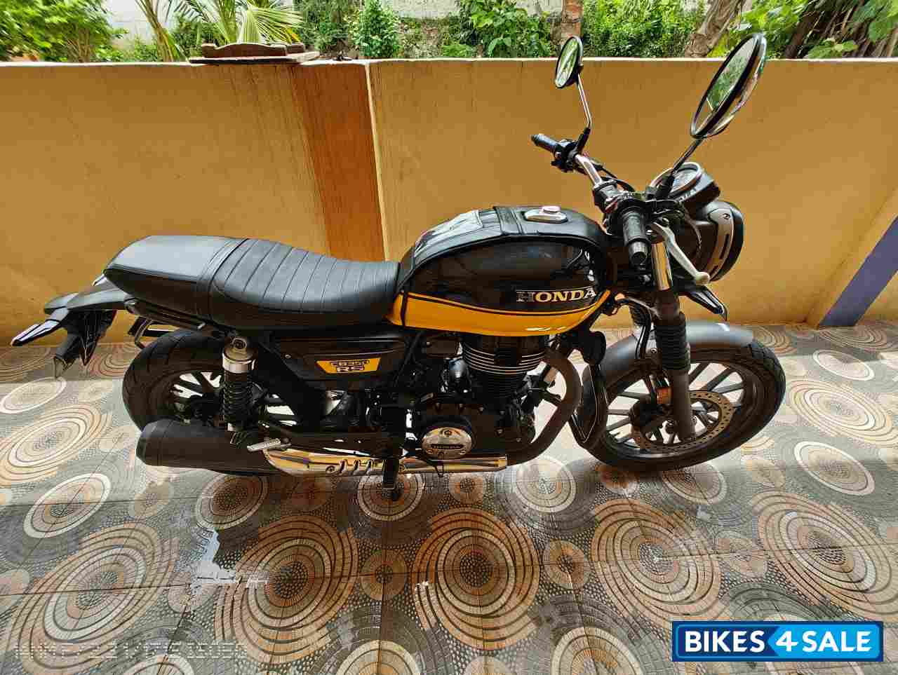 Honda 2023 CB350RS DLX Pro Dual Tone