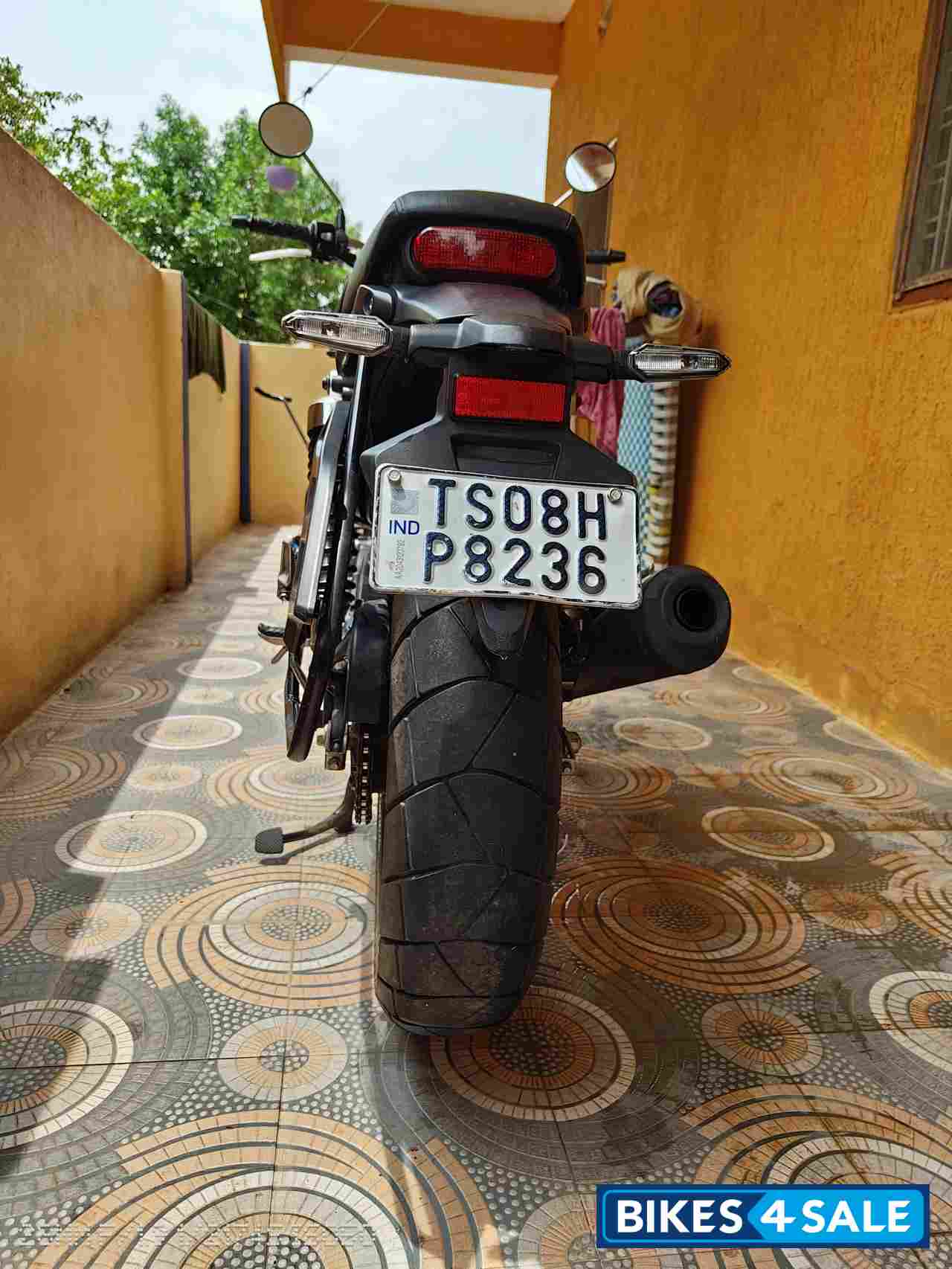 Honda 2023 CB350RS DLX Pro Dual Tone