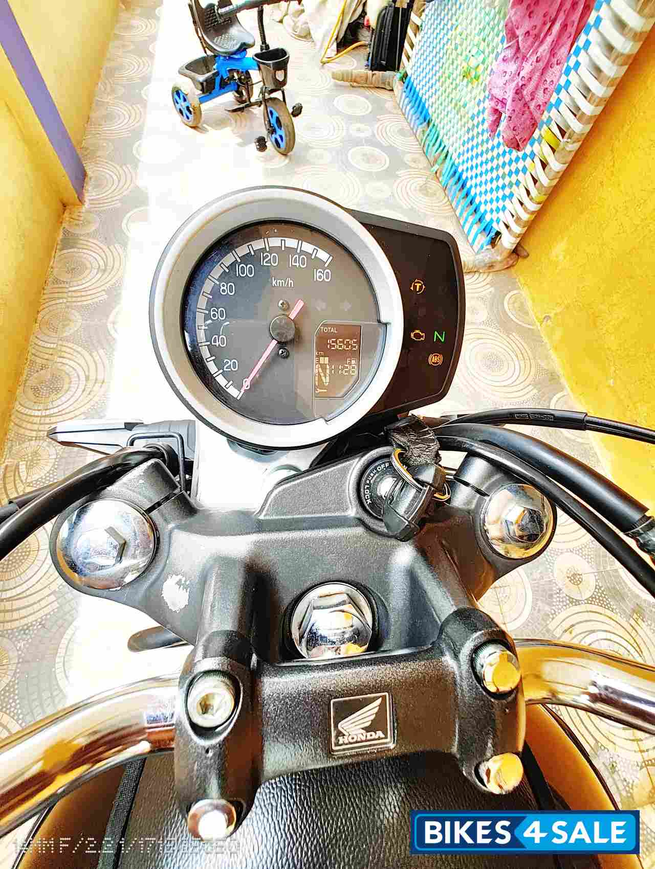 Honda 2023 CB350RS DLX Pro Dual Tone