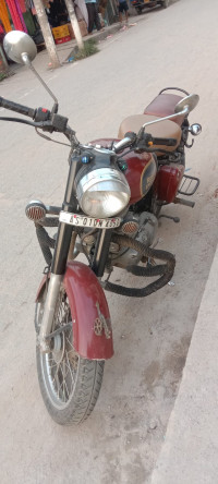 Royal Enfield Classic Classic 350 chestnut red