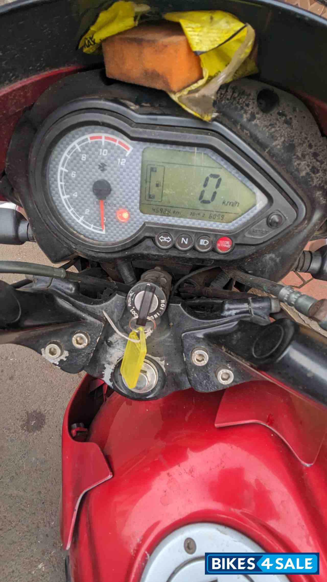 Red Bajaj Pulsar 150 DTSi