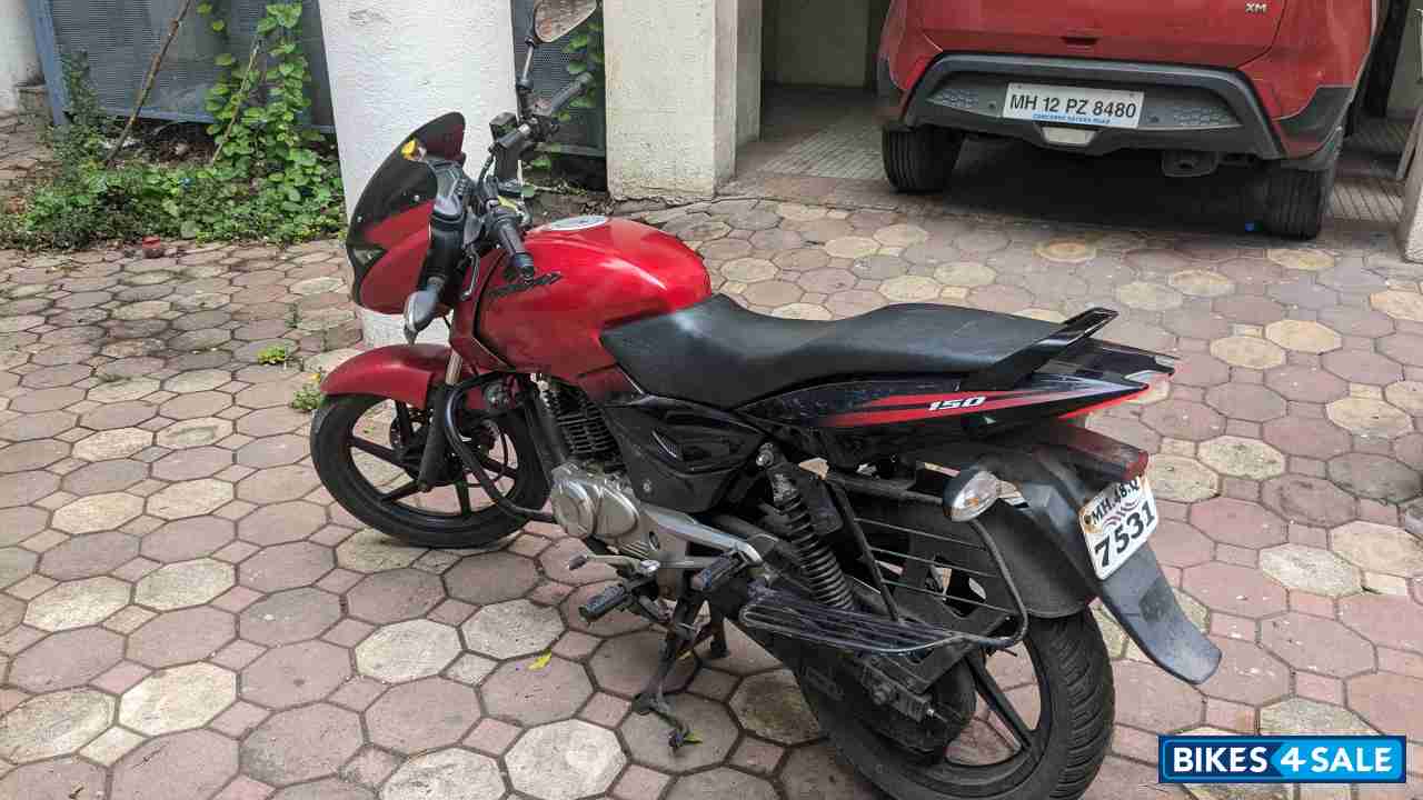 Red Bajaj Pulsar 150 DTSi