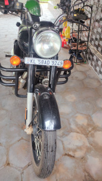 Black Royal Enfield Bullet 350 ES BS6