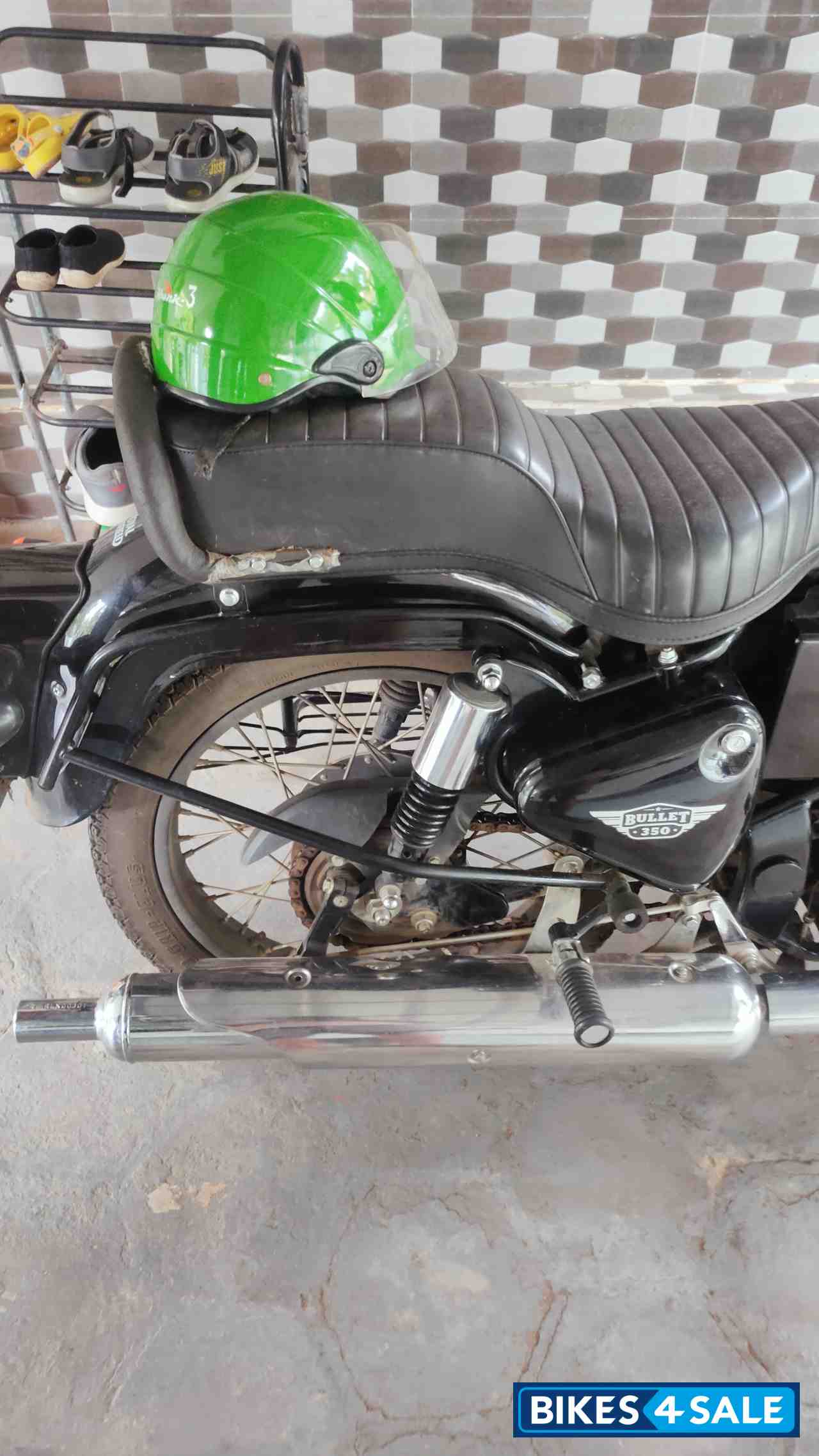 Black Royal Enfield Bullet 350 ES BS6