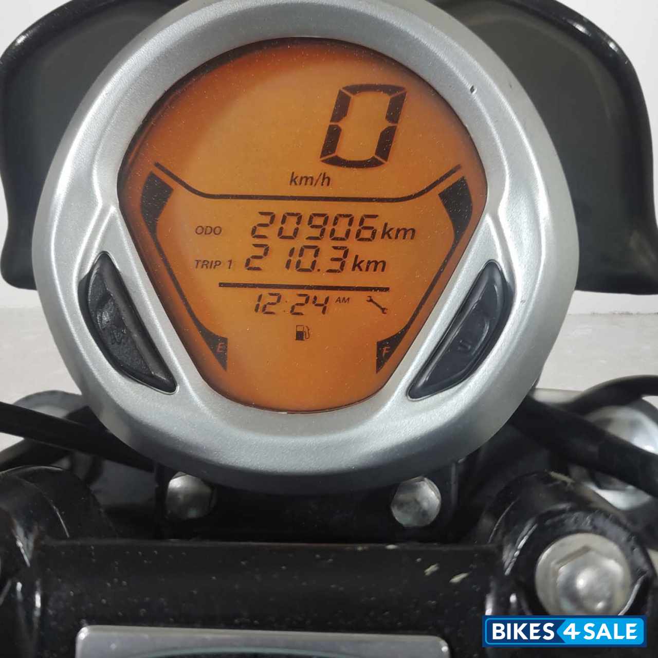 Bajaj Avenger Street 220