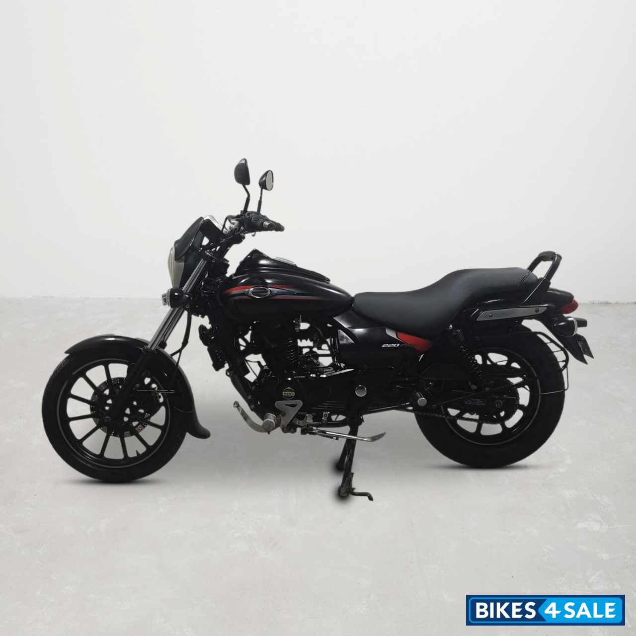 Bajaj Avenger Street 220