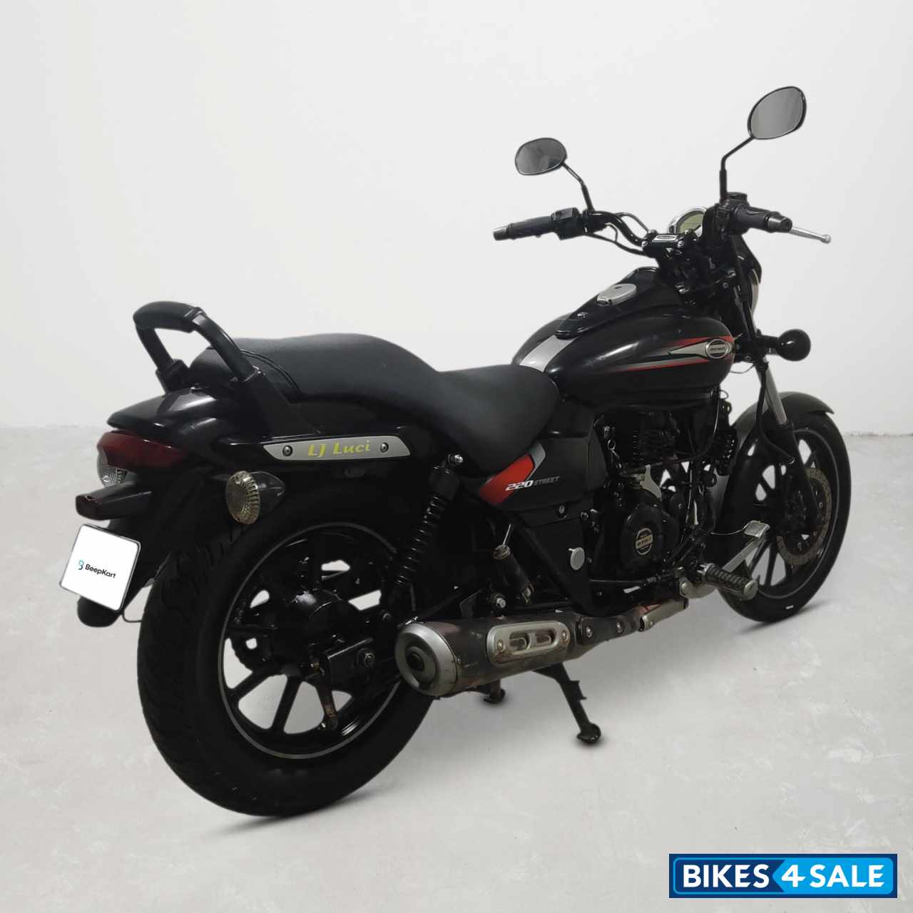 Bajaj Avenger Street 220