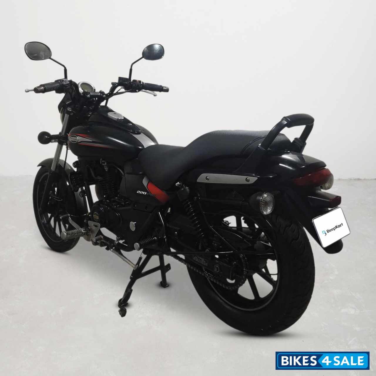 Bajaj Avenger Street 220