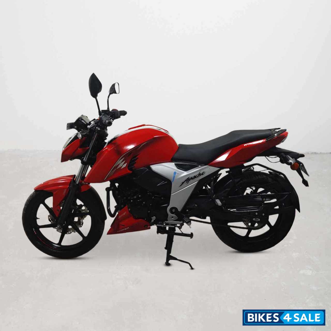 TVS Apache RTR 160 4V