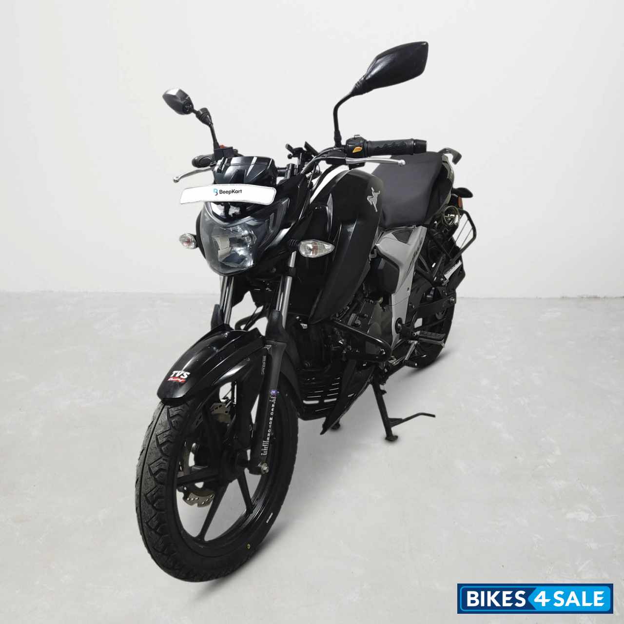 TVS Apache RTR 160 4V