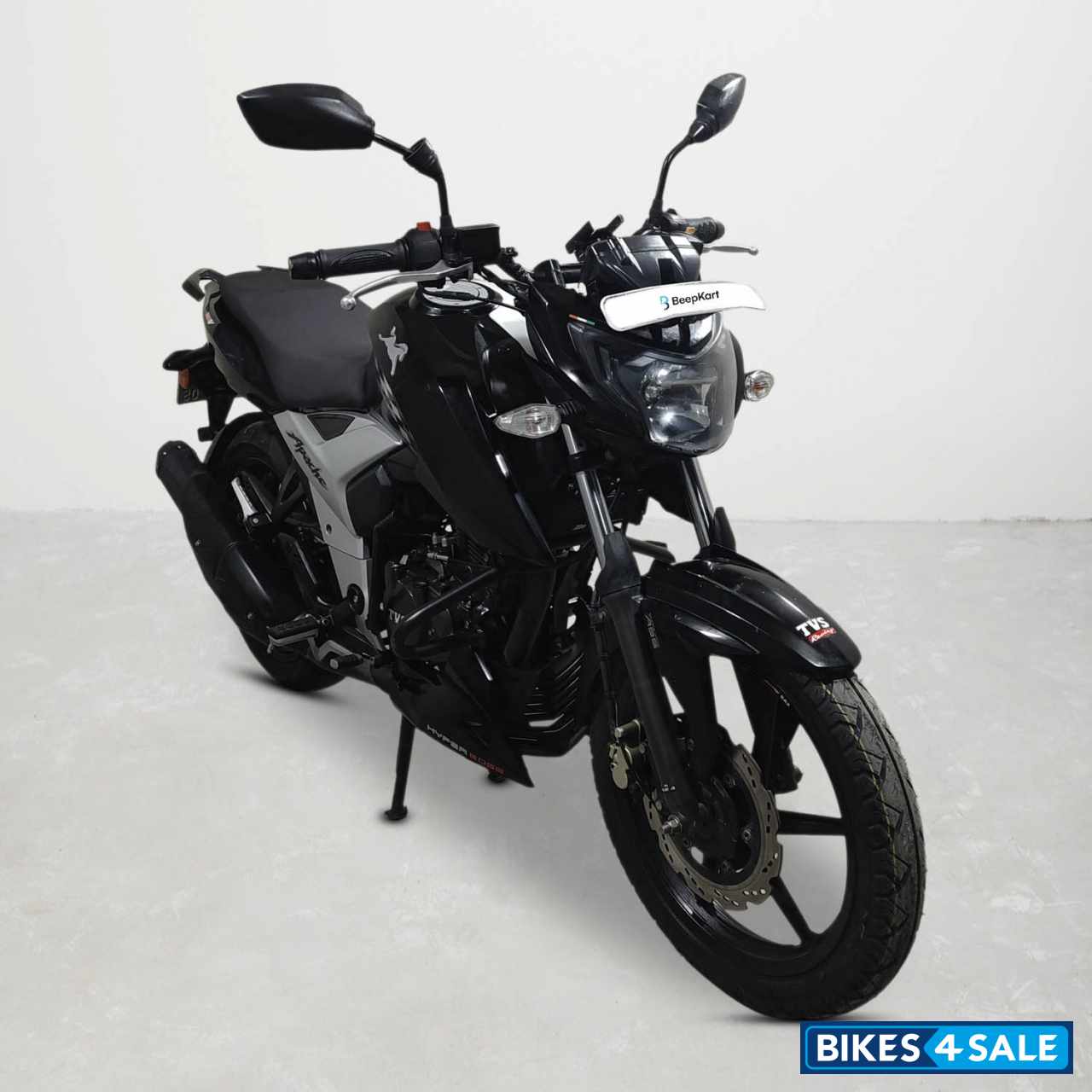 TVS Apache RTR 160 4V
