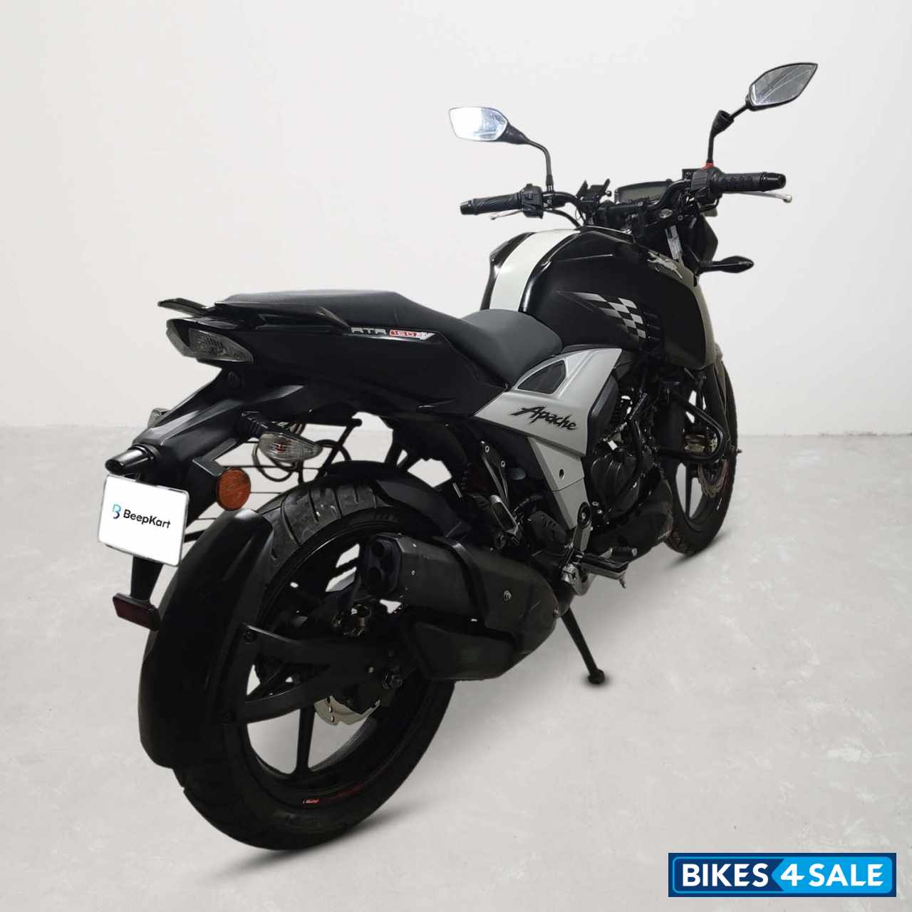 TVS Apache RTR 160 4V
