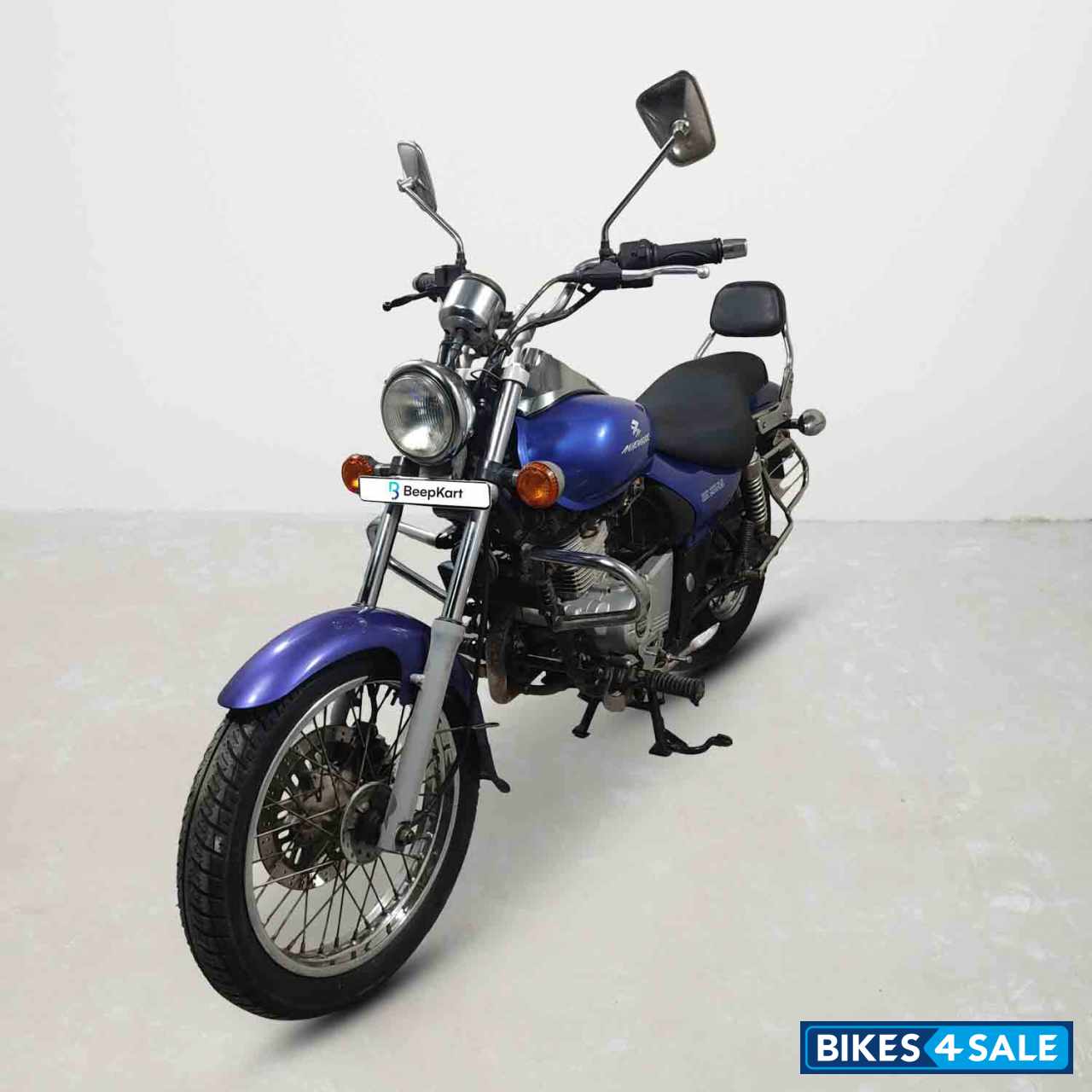 Bajaj Avenger 180 DTS-i