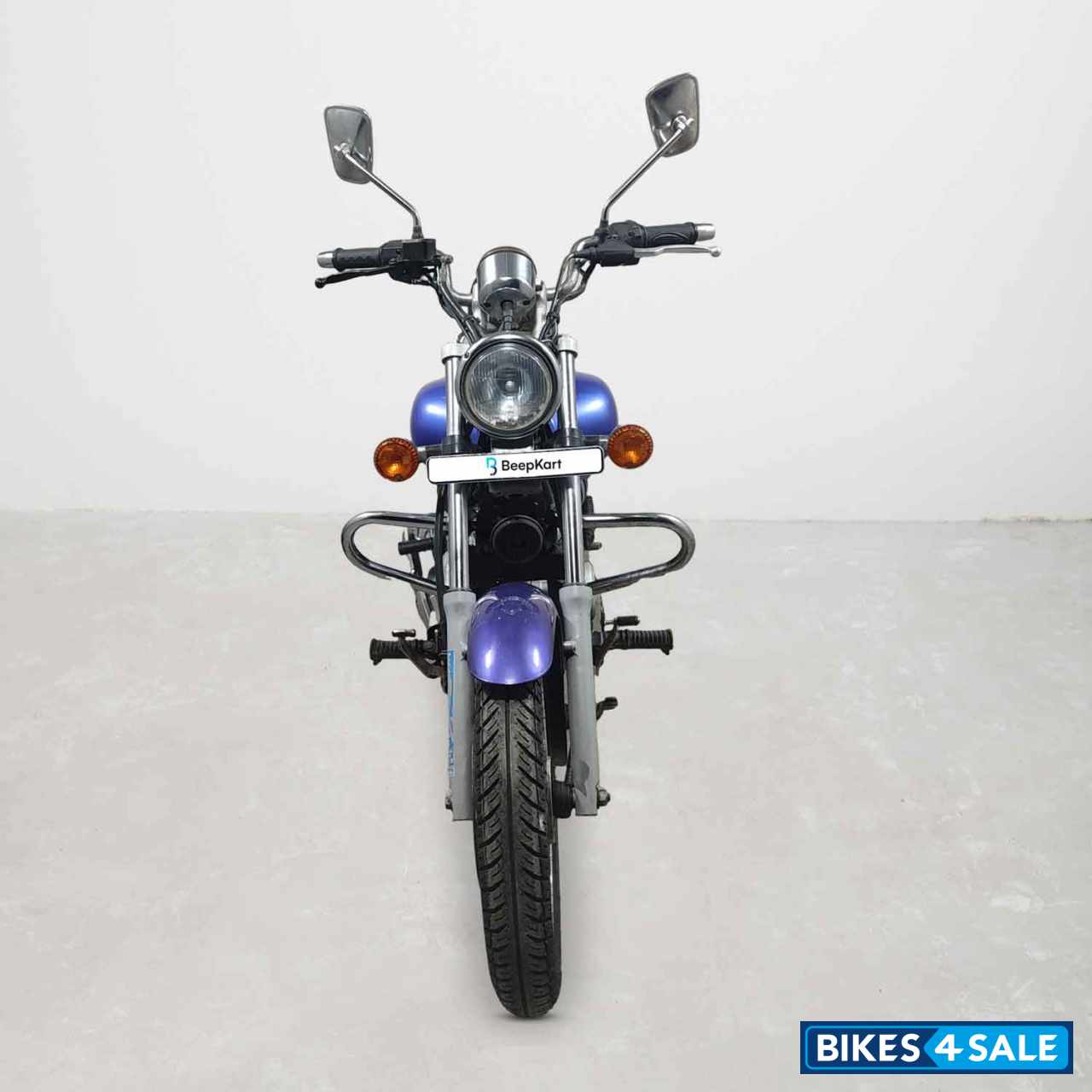 Bajaj Avenger 180 DTS-i