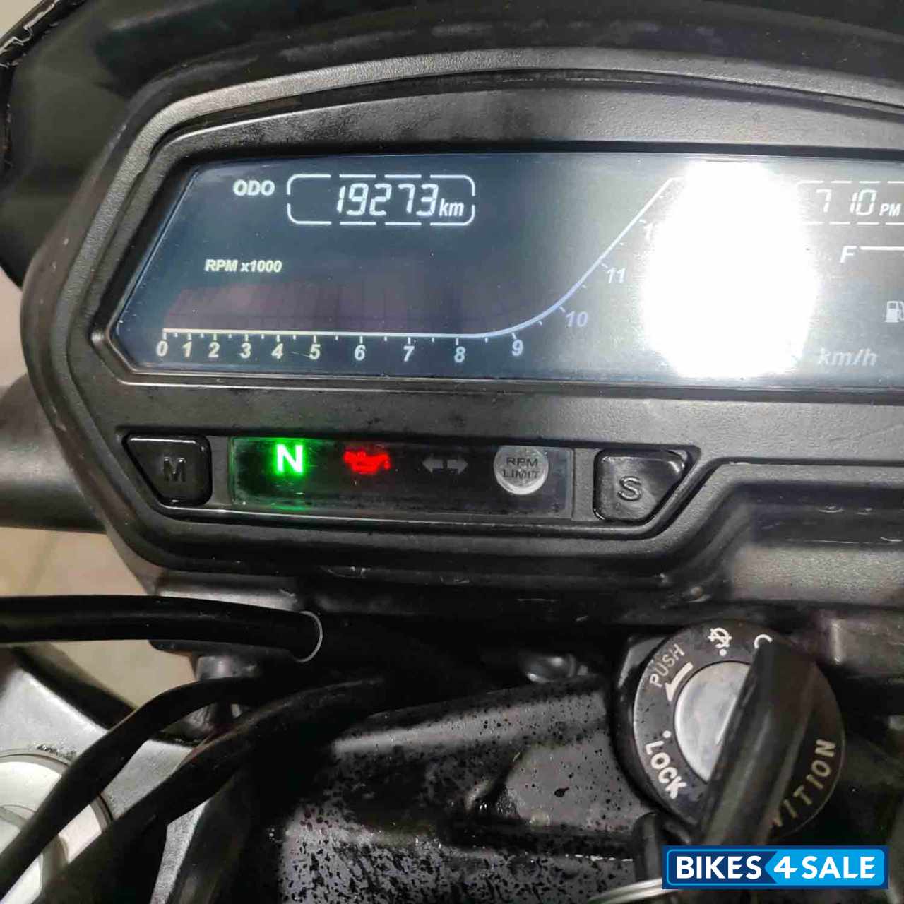 Bajaj Dominar 400