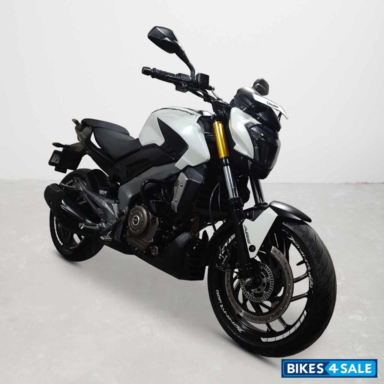 Bajaj Dominar 400